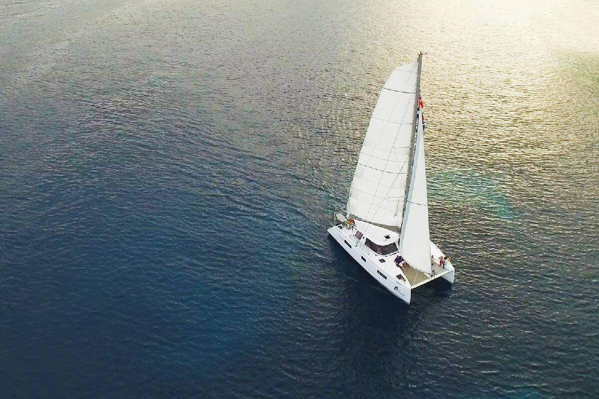 BDA Sailing Experience Gin Tonic & Sunset Sail Cruise in Barcelona