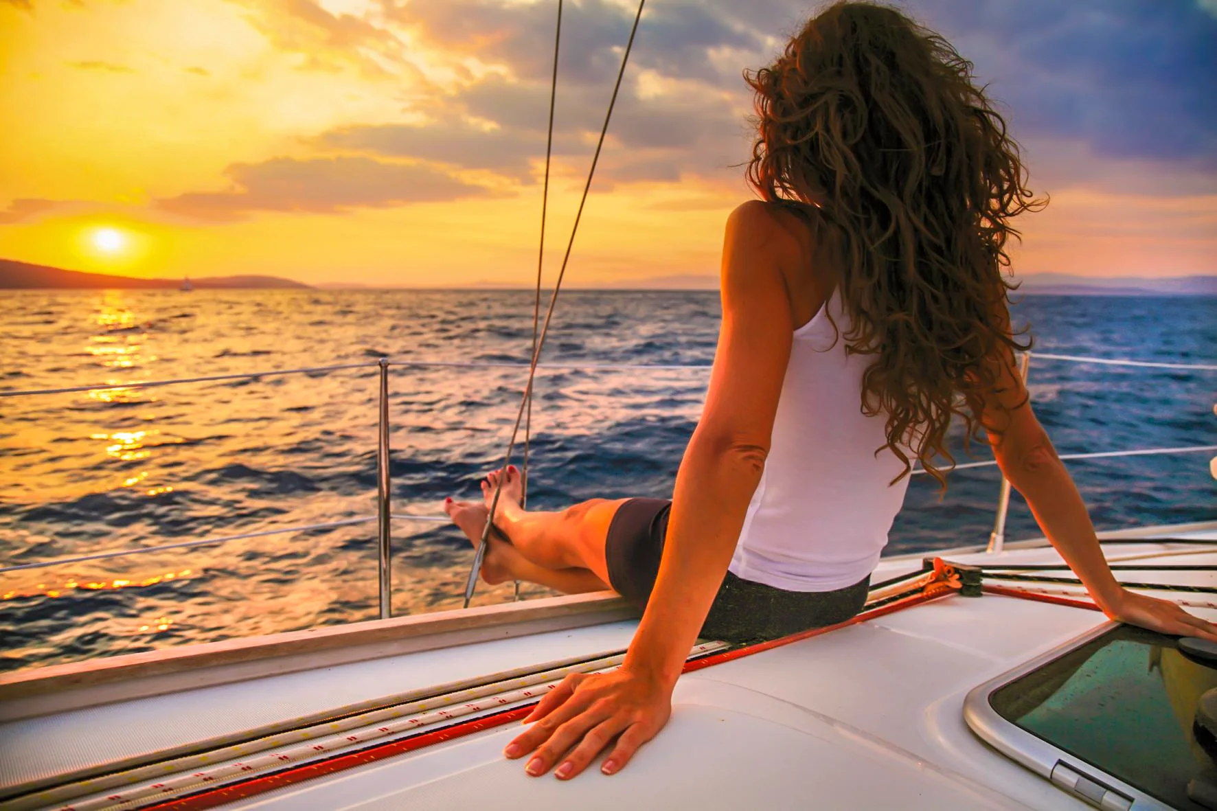 Romantic excursion on a sailing boat in Barcelona. Romantic sunset boat trip