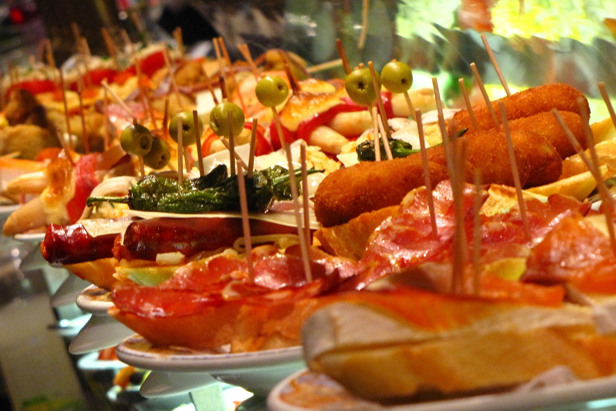 Bike tour in Barcelona with tapas