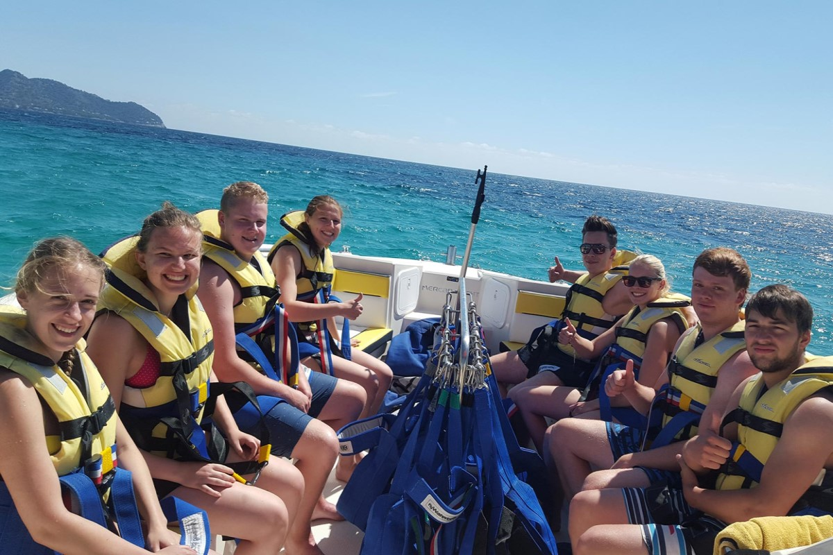 Aventura Parasailing a Barcelona. Experiència d'aventura a Barcelona