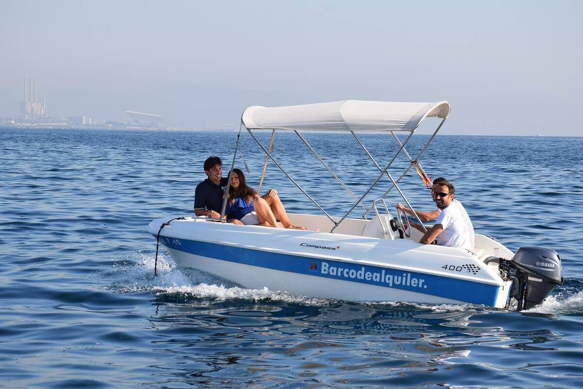 Rent unlisenced boat Compass 400 GT in Barcelona