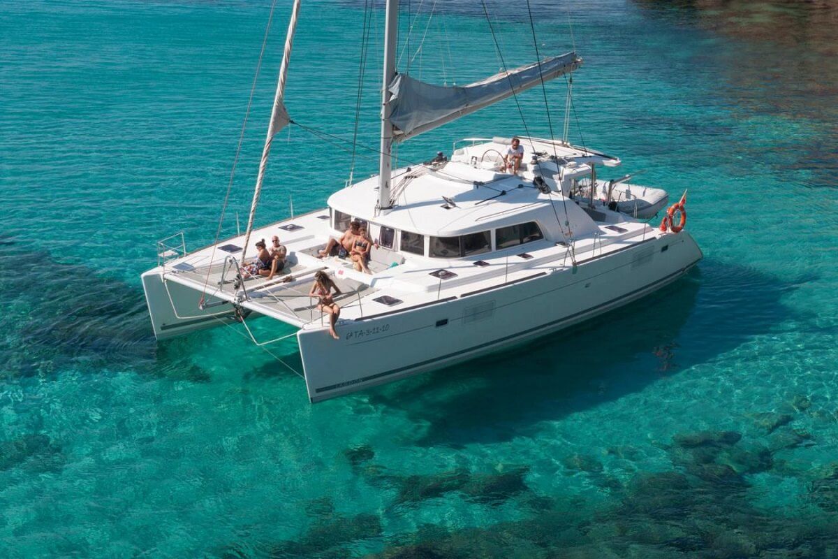 Lagoon 400 S2 catamaran rental in Ibiza and Formentera