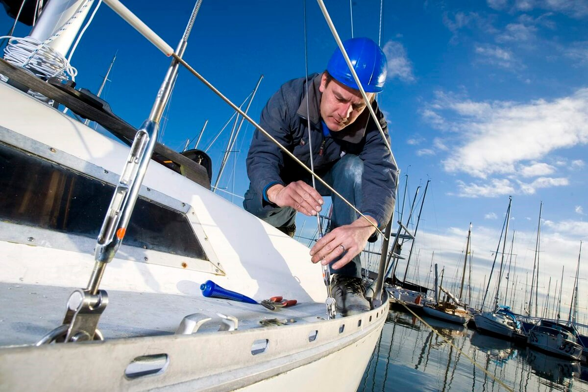 cleaning yachts jobs